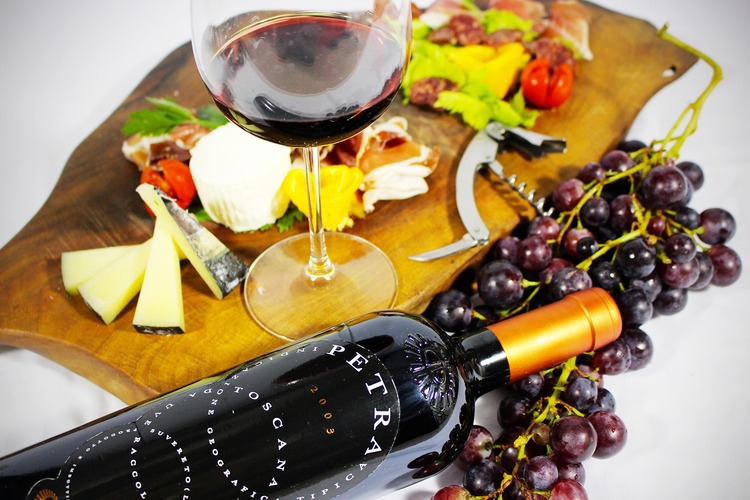 Wine Recipe – Chianti Red Wine with Soft Cheese Pairings – Devin
